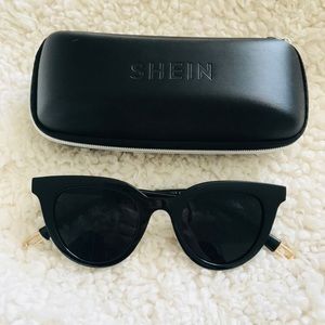 Cat Eye Sunglasses with Case